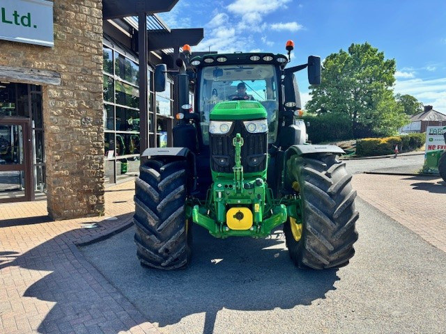 John Deere 6R 250 - Трактор: фото 2 John Deere 6R 250 - Трактор: фото 2