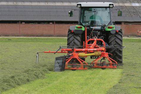 KUHN HAYBOB 360 - Сеноворошилка: фото 1 KUHN HAYBOB 360 - Сеноворошилка: фото 1