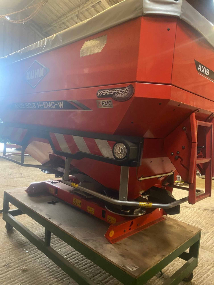 Kuhn Axis 50.2 H-EMC-W - Разбрасыватель удобрений: фото 2 Kuhn Axis 50.2 H-EMC-W - Разбрасыватель удобрений: фото 2