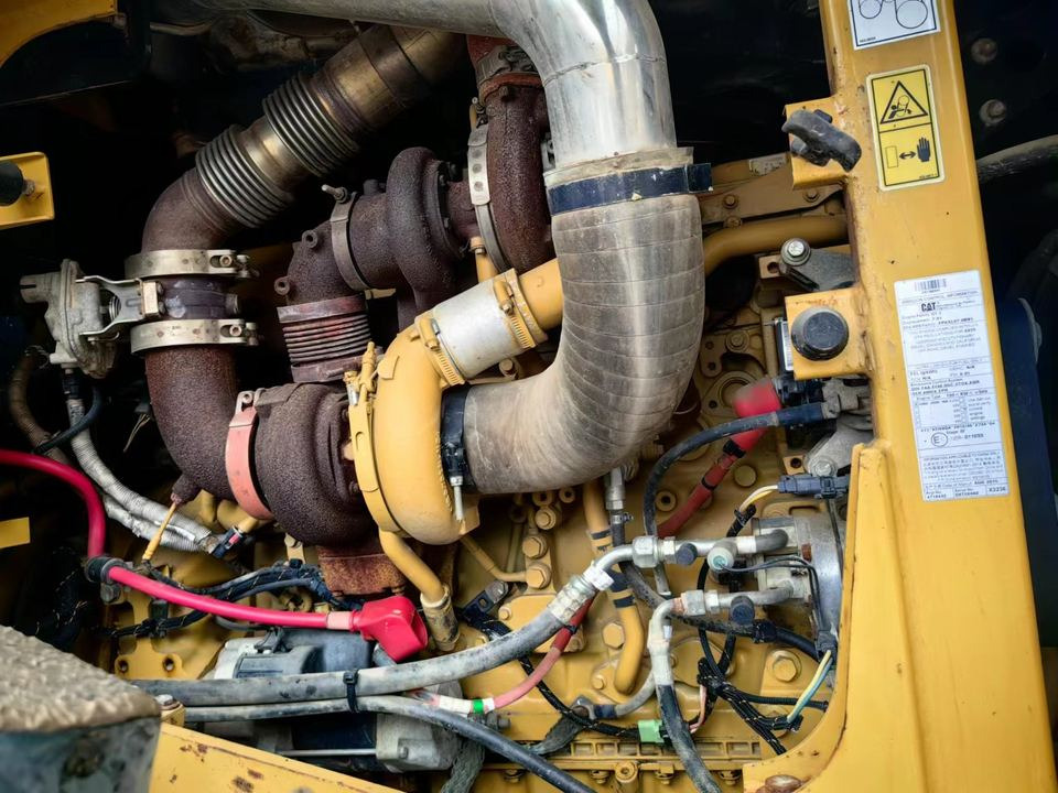 Second Hand Caterpillar CAT 950GC 5 Ton Wheel Loader USED CAT 950 Wheel Loaders in Low Price for Hot Sale - Колёсный погрузчик: фото 2 Second Hand Caterpillar CAT 950GC 5 Ton Wheel Loader USED CAT 950 Wheel Loaders in Low Price for Hot Sale - Колёсный погрузчик: фото 2