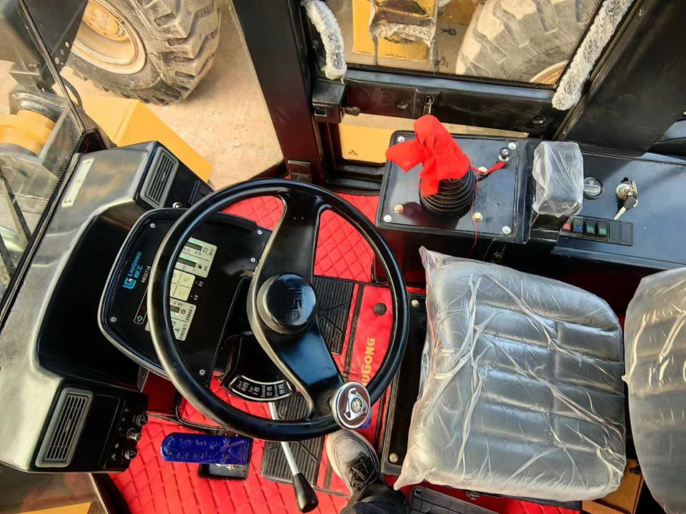 Used LIUGONG Used Front End Loader 835H with Cheap Price for Hot Sale Around the World - Колёсный погрузчик: фото 4 Used LIUGONG Used Front End Loader 835H with Cheap Price for Hot Sale Around the World - Колёсный погрузчик: фото 4