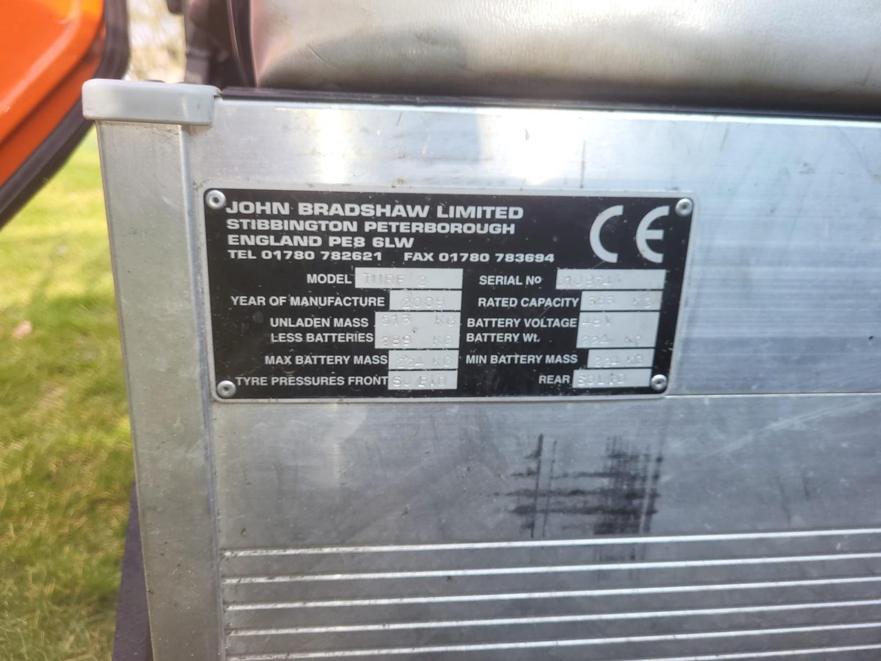 Club Car Carryall Turf 2 – Bouwjaar 2009 – Elektrisch – Met dichte cabine en elektrische kiepbak – Marge-kavel - Гольф-кар: фото 5 Club Car Carryall Turf 2 – Bouwjaar 2009 – Elektrisch – Met dichte cabine en elektrische kiepbak – Marge-kavel - Гольф-кар: фото 5
