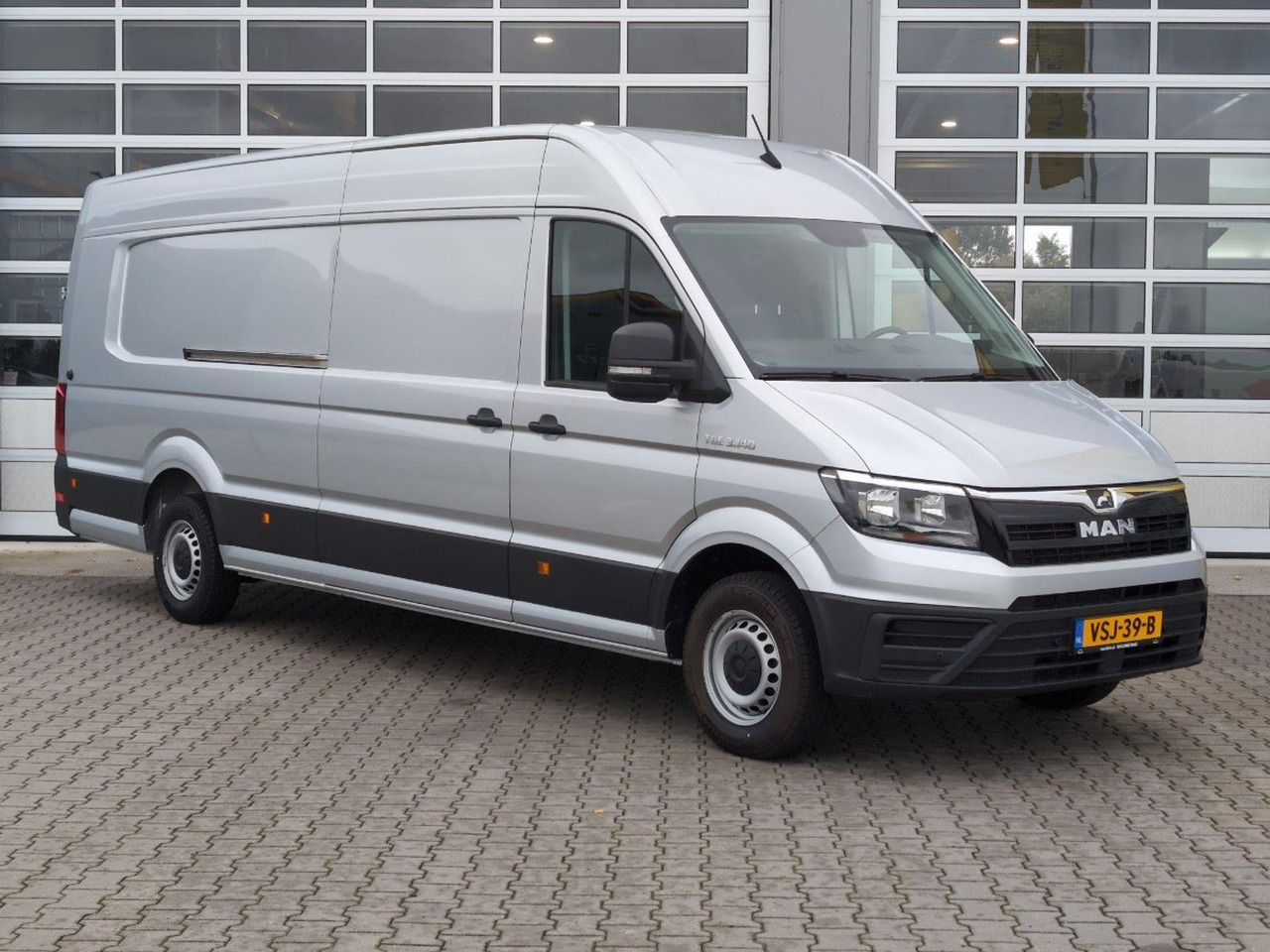 MAN TGE 35 2.0 Extra Lang L5 Hoog | 2022 | 14.441 km | Automaat | VSJ39B | NAP: Geen oordeel - Другая техника: фото 2 MAN TGE 35 2.0 Extra Lang L5 Hoog | 2022 | 14.441 km | Automaat | VSJ39B | NAP: Geen oordeel - Другая техника: фото 2