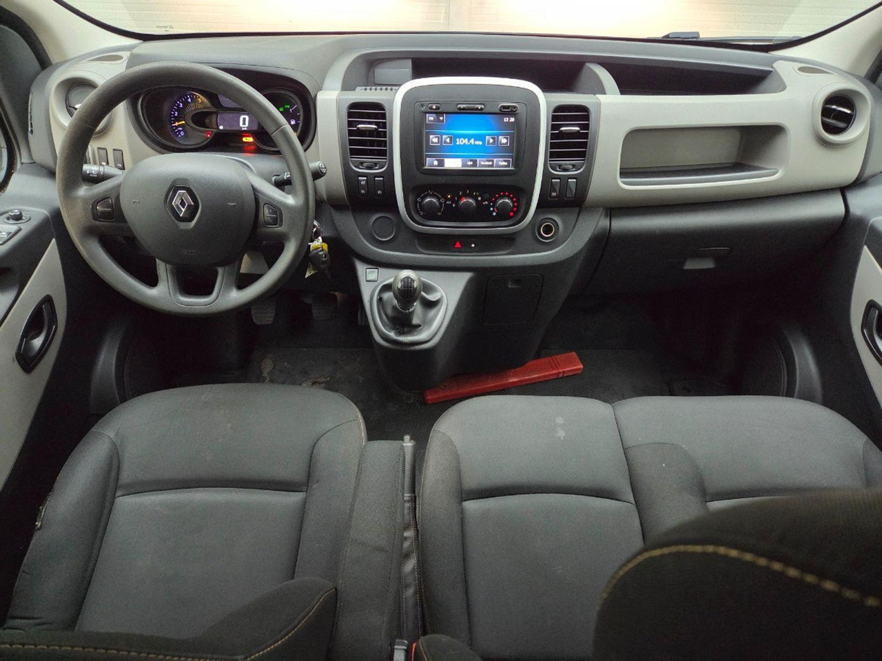 Renault Trafic 1.6 dCi T29 L2H1 DC Turbo2 Energy | 2015 | 242.432 km | VBV56P | NAP: Geen oordeel - Другая техника: фото 5 Renault Trafic 1.6 dCi T29 L2H1 DC Turbo2 Energy | 2015 | 242.432 km | VBV56P | NAP: Geen oordeel - Другая техника: фото 5