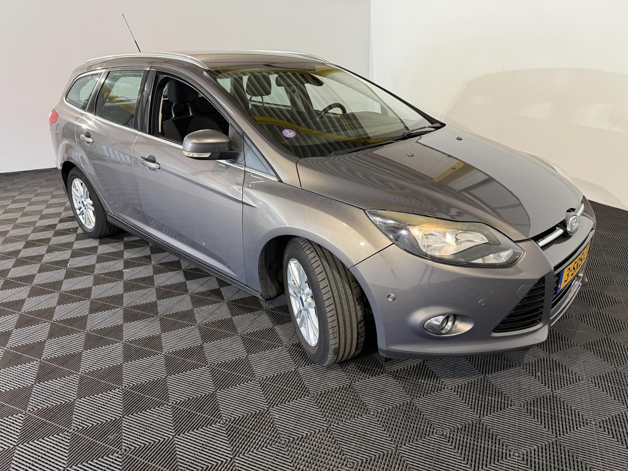 Ford | Focus Wagon | 1.0 EcoBoost Edition Plus | 2013 | 228.888 km | 3SRS07 | Logisch - Легковой автомобиль: фото 4 Ford | Focus Wagon | 1.0 EcoBoost Edition Plus | 2013 | 228.888 km | 3SRS07 | Logisch - Легковой автомобиль: фото 4