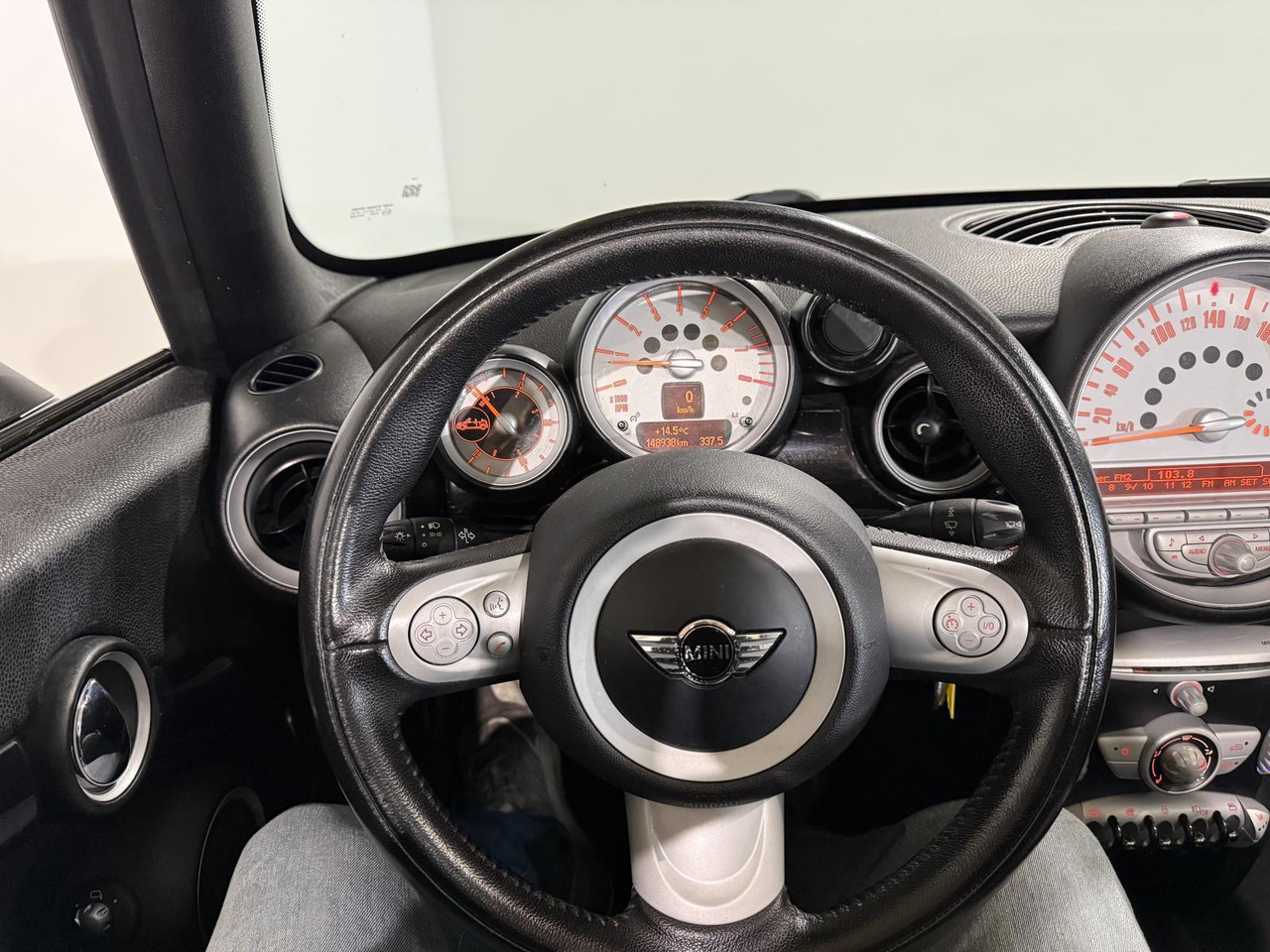 Mini | Mini Cabrio | 1.6 Cooper Chili | 2010 | 148.938 km | 92LHF2 | Logisch - Легковой автомобиль: фото 5 Mini | Mini Cabrio | 1.6 Cooper Chili | 2010 | 148.938 km | 92LHF2 | Logisch - Легковой автомобиль: фото 5