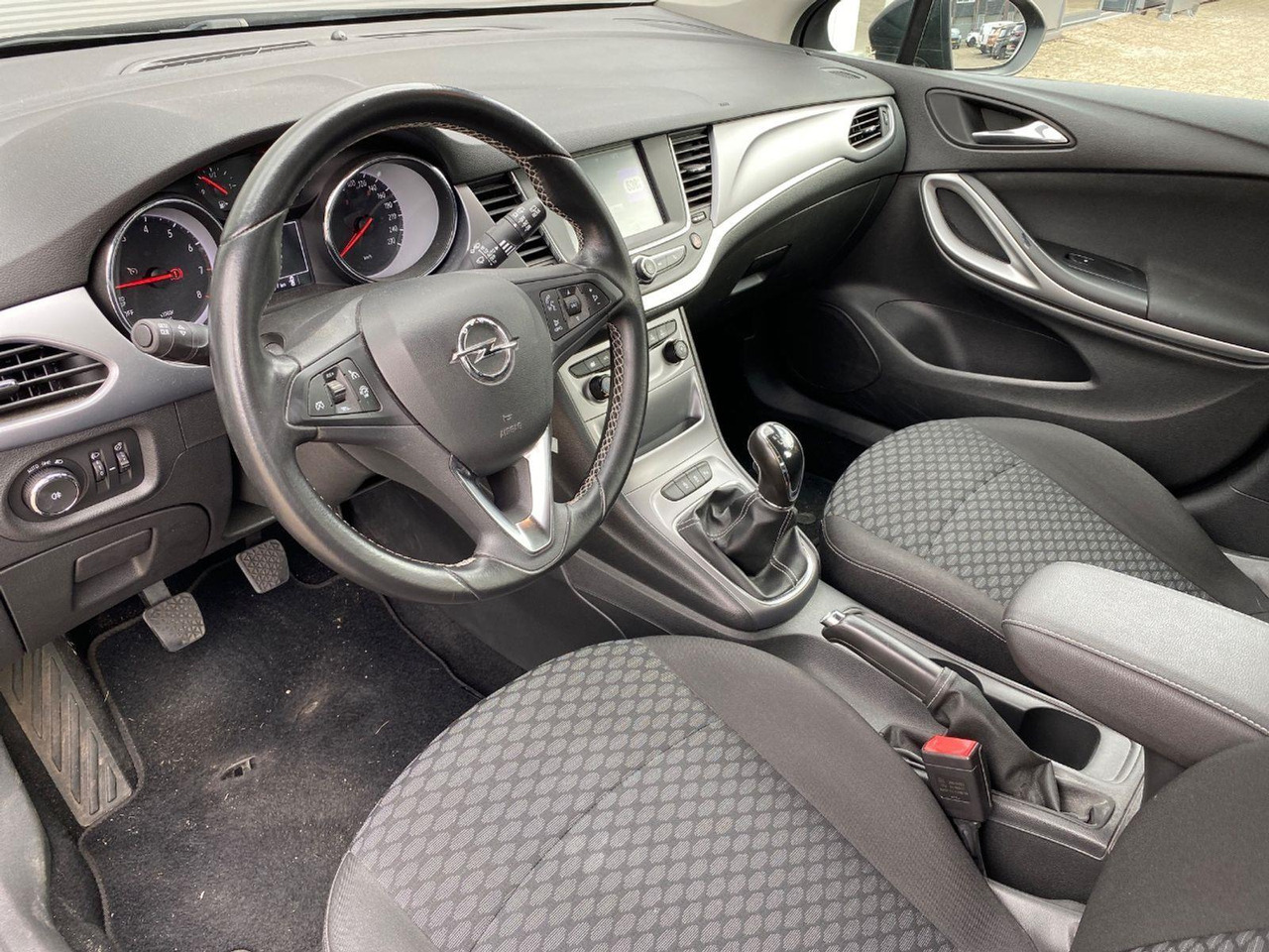 Opel Astra 1.0 Online Edition | 2017 | 112.576 km | NX650T | NAP: Logisch - Хэтчбек: фото 5 Opel Astra 1.0 Online Edition | 2017 | 112.576 km | NX650T | NAP: Logisch - Хэтчбек: фото 5