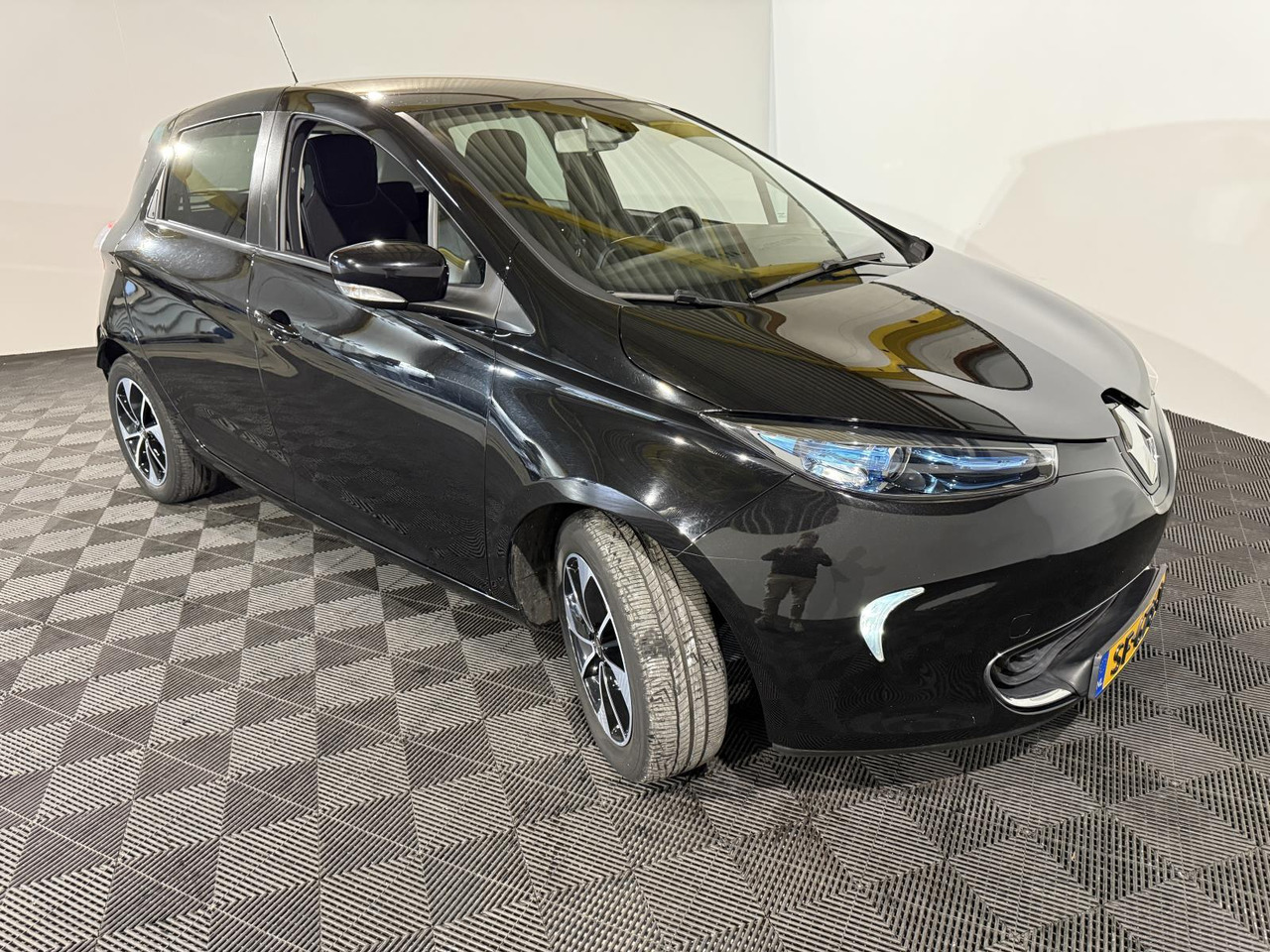 Renault | ZOE | R90 Intens 41 kWh (ex Accu) | 2018 | 117.938 km | Automaat | SF678V | Logisch - Хэтчбек: фото 3 Renault | ZOE | R90 Intens 41 kWh (ex Accu) | 2018 | 117.938 km | Automaat | SF678V | Logisch - Хэтчбек: фото 3