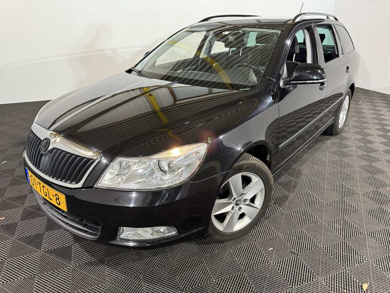 Skoda | Octavia Combi | 1.4 TSI Greentech Ambition Business Line | 2012 | 198.196 km | 01TGL8 | Logisch - Легковой автомобиль: фото 1 Skoda | Octavia Combi | 1.4 TSI Greentech Ambition Business Line | 2012 | 198.196 km | 01TGL8 | Logisch - Легковой автомобиль: фото 1