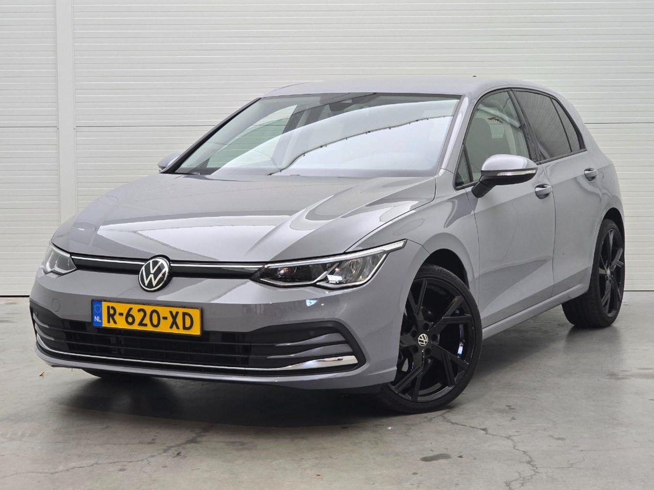 Volkswagen Golf 1.5 eTSI R - Line Business+ | 2022 | 46.250 km | Automaat | R620XD | NAP: Geen oordeel - Хэтчбек: фото 1 Volkswagen Golf 1.5 eTSI R - Line Business+ | 2022 | 46.250 km | Automaat | R620XD | NAP: Geen oordeel - Хэтчбек: фото 1