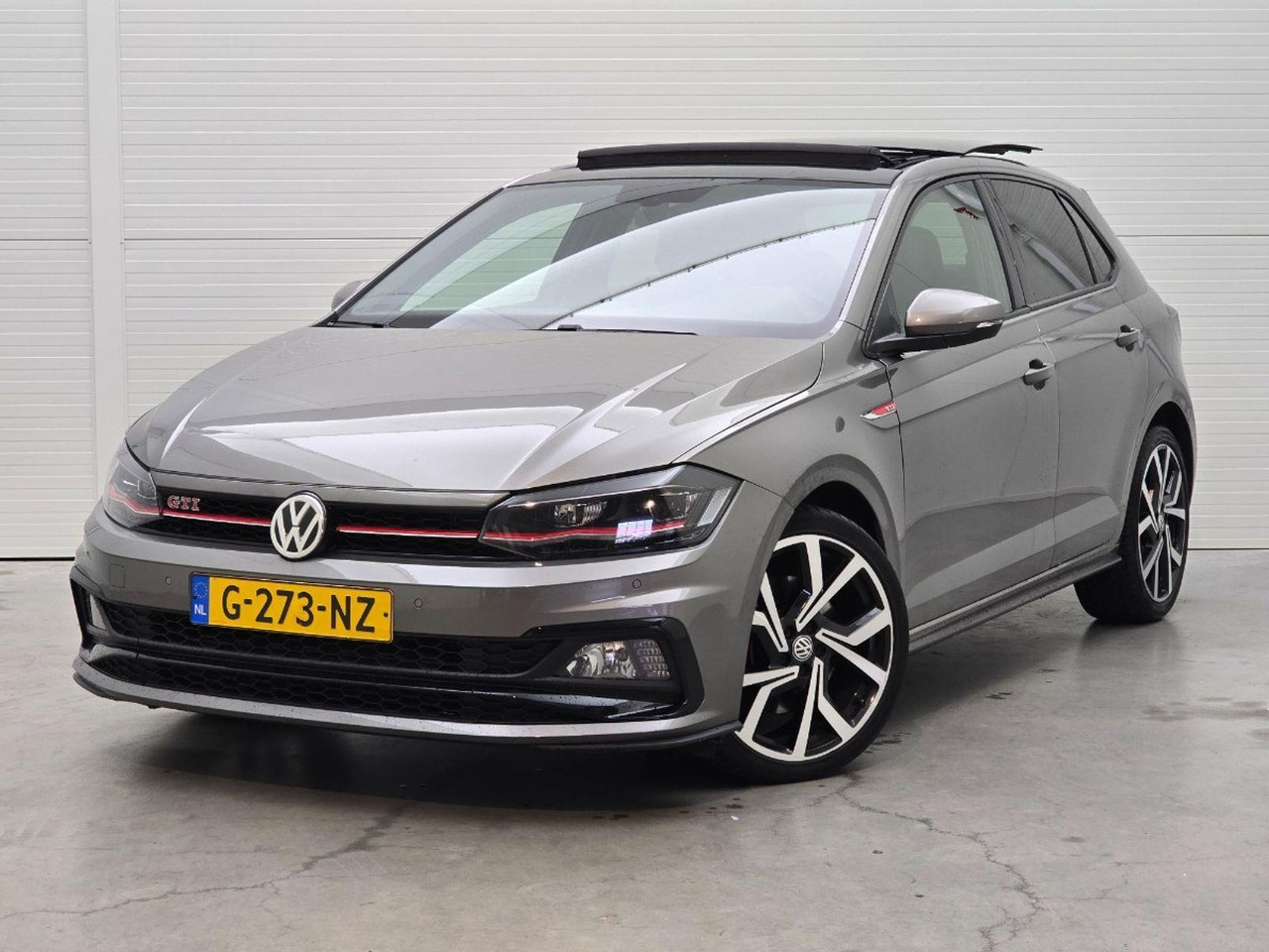 Volkswagen Polo 2.0 TSI GTI | 2019 | 124.800 km | Automaat | G273NZ | NAP: Logisch - Хэтчбек: фото 1 Volkswagen Polo 2.0 TSI GTI | 2019 | 124.800 km | Automaat | G273NZ | NAP: Logisch - Хэтчбек: фото 1