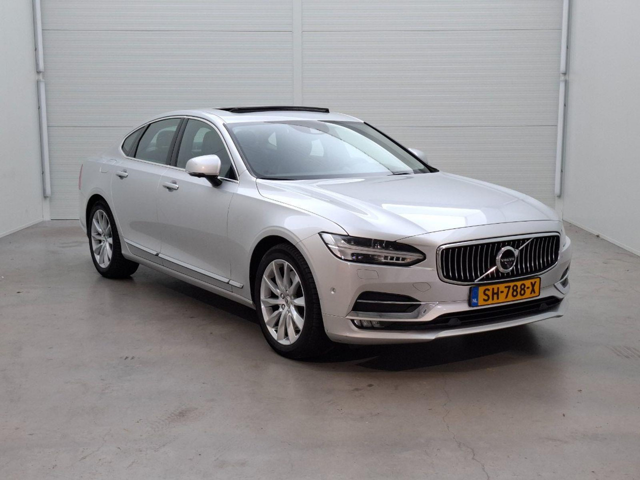 Volvo S90 2.0 D5 AWD Inscription | 2016 | 175.340 km | Automaat | SH788X | NAP: Geen oordeel - Седан: фото 2 Volvo S90 2.0 D5 AWD Inscription | 2016 | 175.340 km | Automaat | SH788X | NAP: Geen oordeel - Седан: фото 2