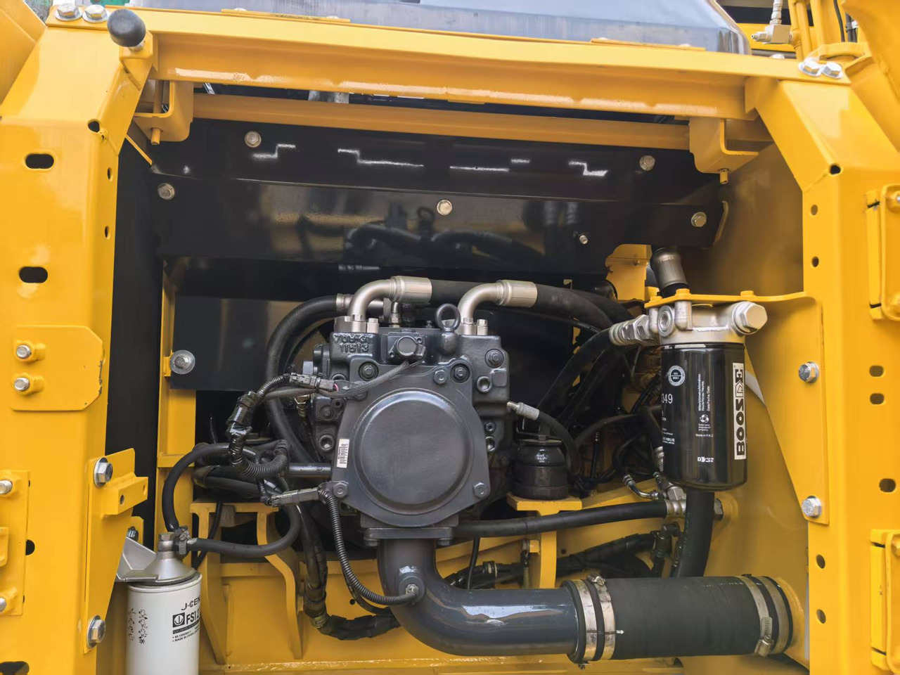 KOMATSU PC160 - Гусеничный экскаватор: фото 5 KOMATSU PC160 - Гусеничный экскаватор: фото 5