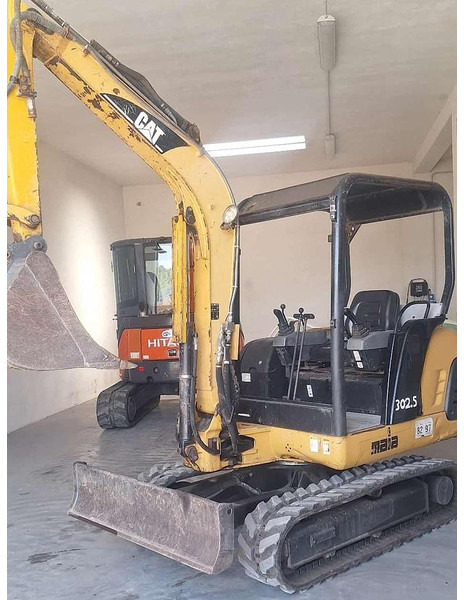 Caterpillar 302.5 - Мини-экскаватор: фото 2 Caterpillar 302.5 - Мини-экскаватор: фото 2