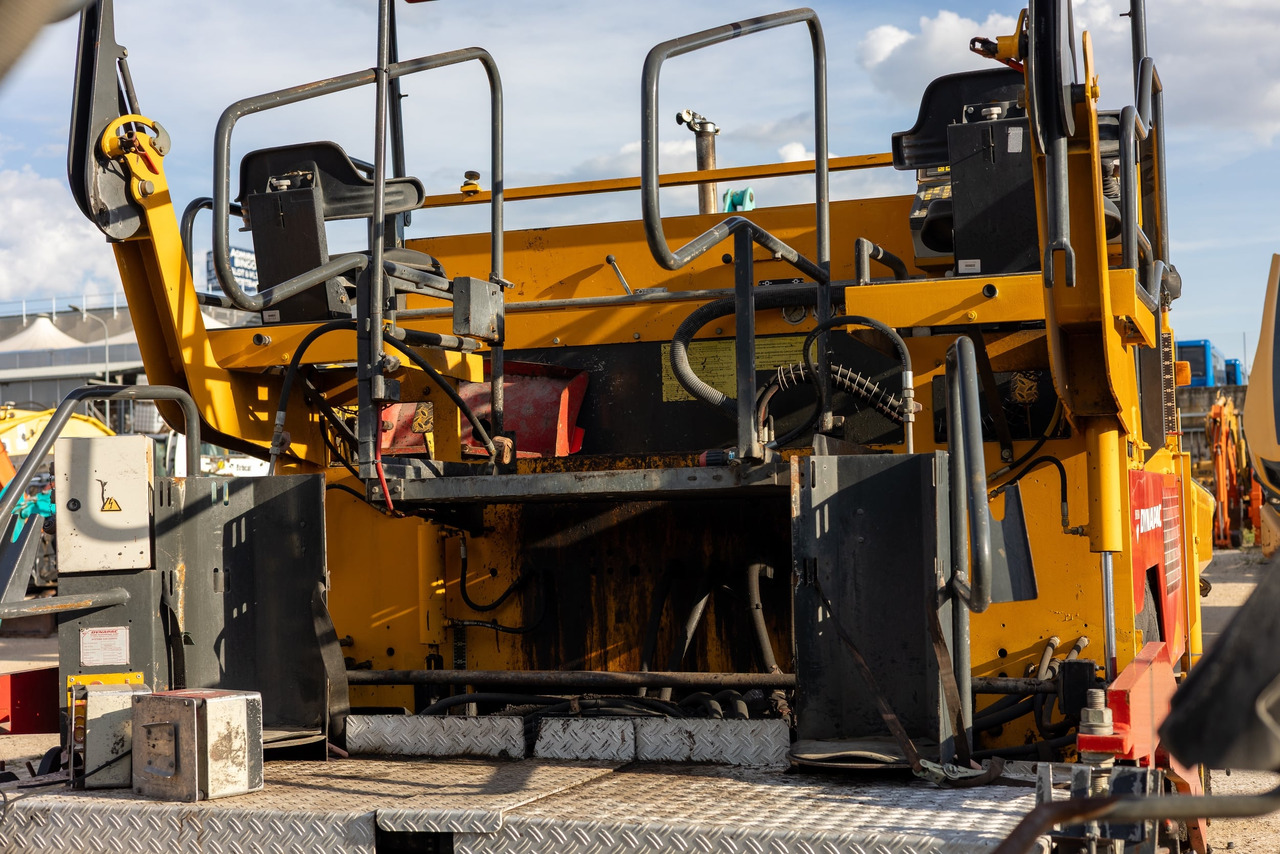 Асфальтоукладчик DYNAPAC F121-4W: фото 7