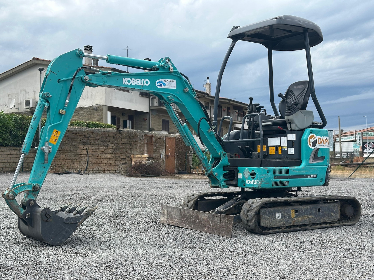 KOBELCO SK17SR-3E - Мини-экскаватор: фото 4 KOBELCO SK17SR-3E - Мини-экскаватор: фото 4