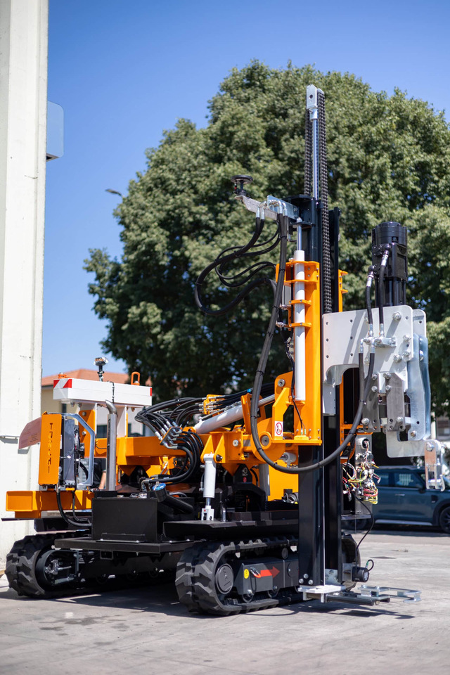 TURCHI 300F - Сваебойная установка: фото 3 TURCHI 300F - Сваебойная установка: фото 3