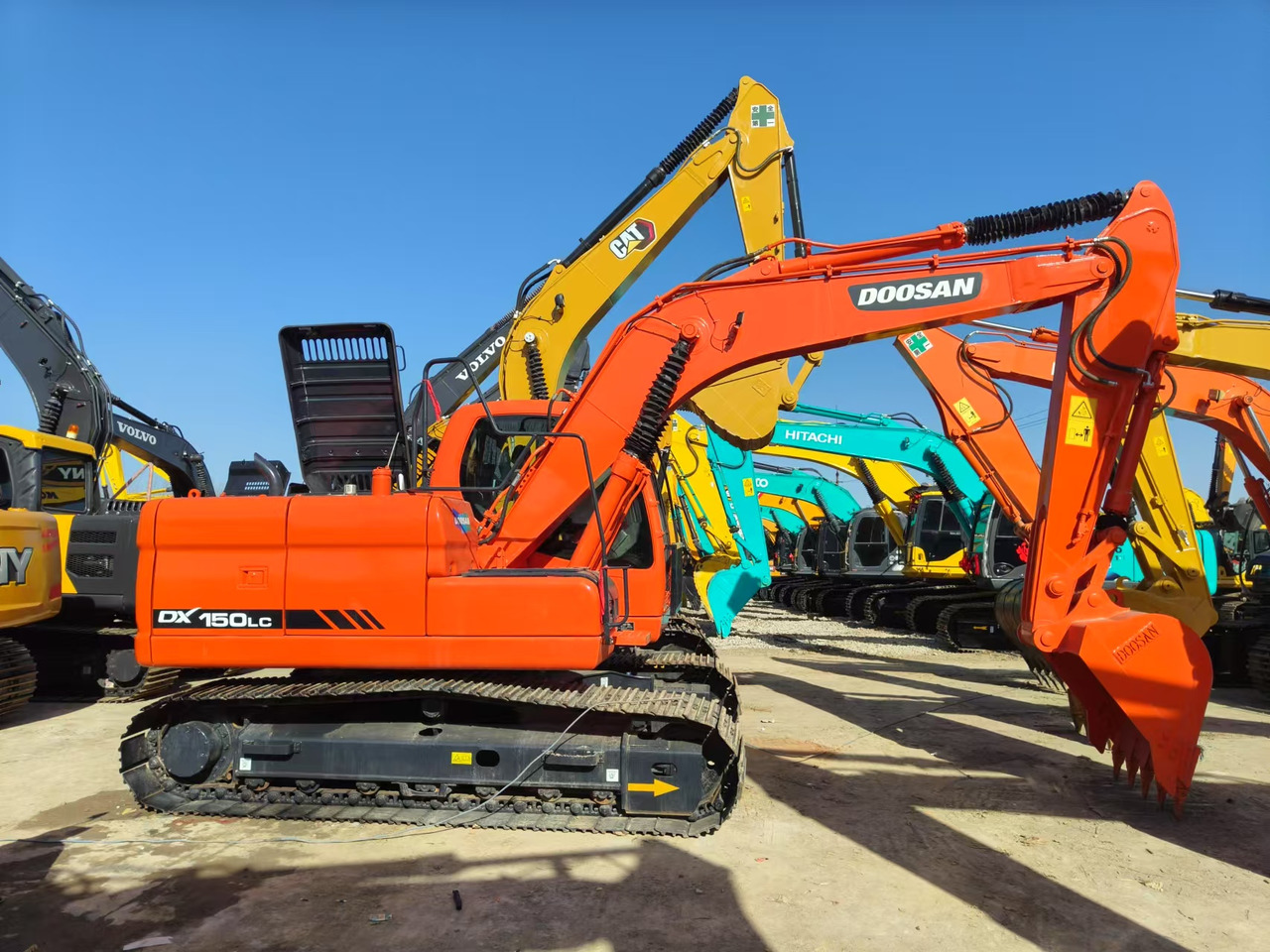 DOOSAN DX150 - Экскаватор: фото 1 DOOSAN DX150 - Экскаватор: фото 1