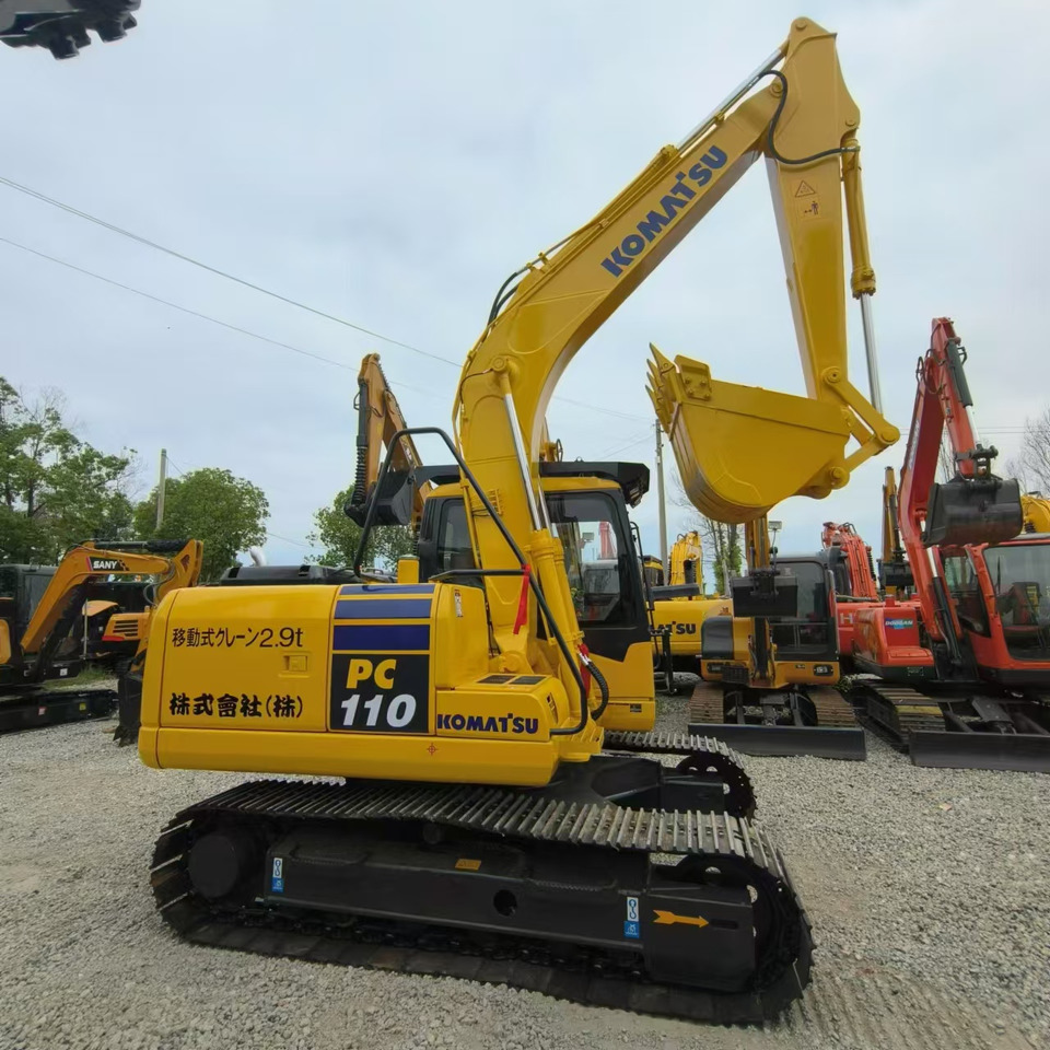 KOMATSU PC110 - Гусеничный экскаватор: фото 1 KOMATSU PC110 - Гусеничный экскаватор: фото 1