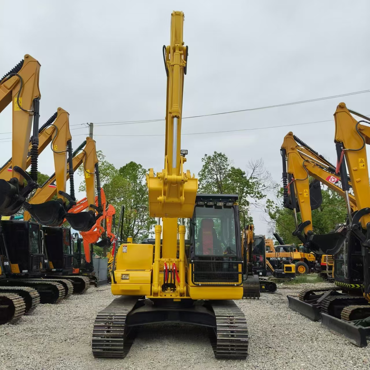 KOMATSU PC110 - Гусеничный экскаватор: фото 3 KOMATSU PC110 - Гусеничный экскаватор: фото 3