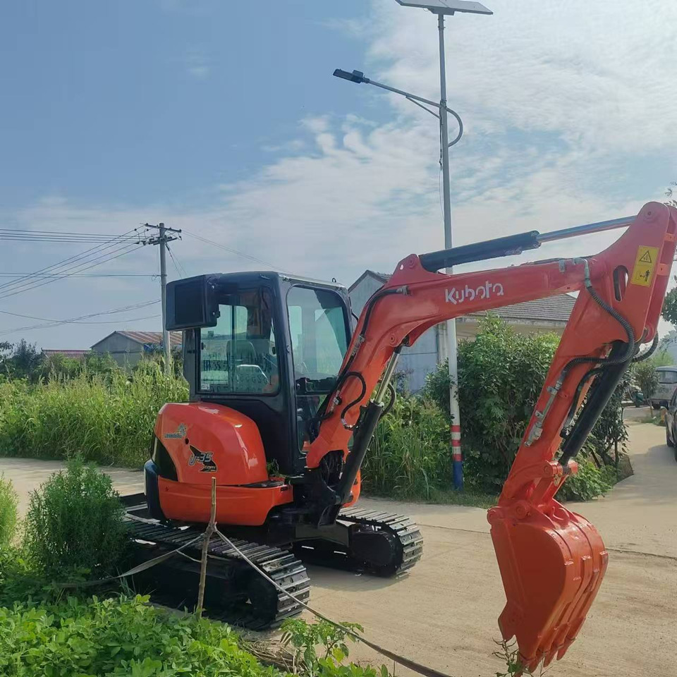 KUBOTA U35 - Мини-экскаватор: фото 2 KUBOTA U35 - Мини-экскаватор: фото 2