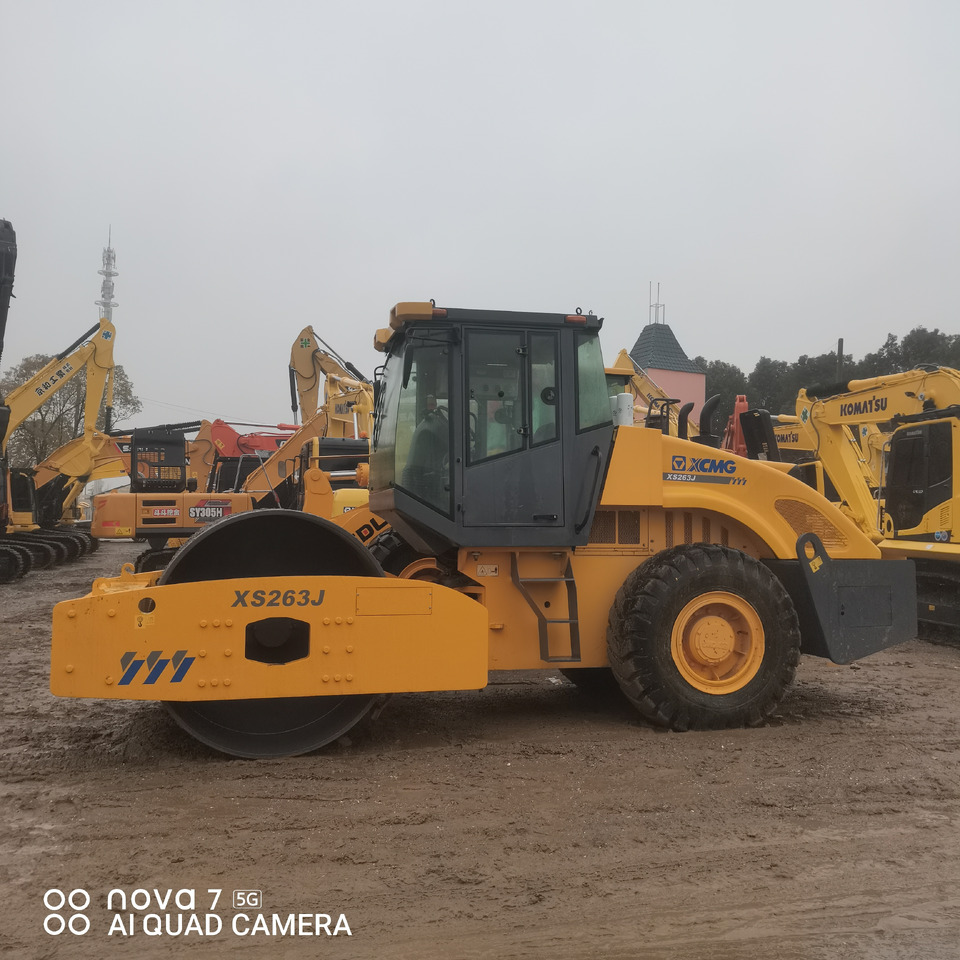 XCMG XS263J - Дорожный каток: фото 2 XCMG XS263J - Дорожный каток: фото 2