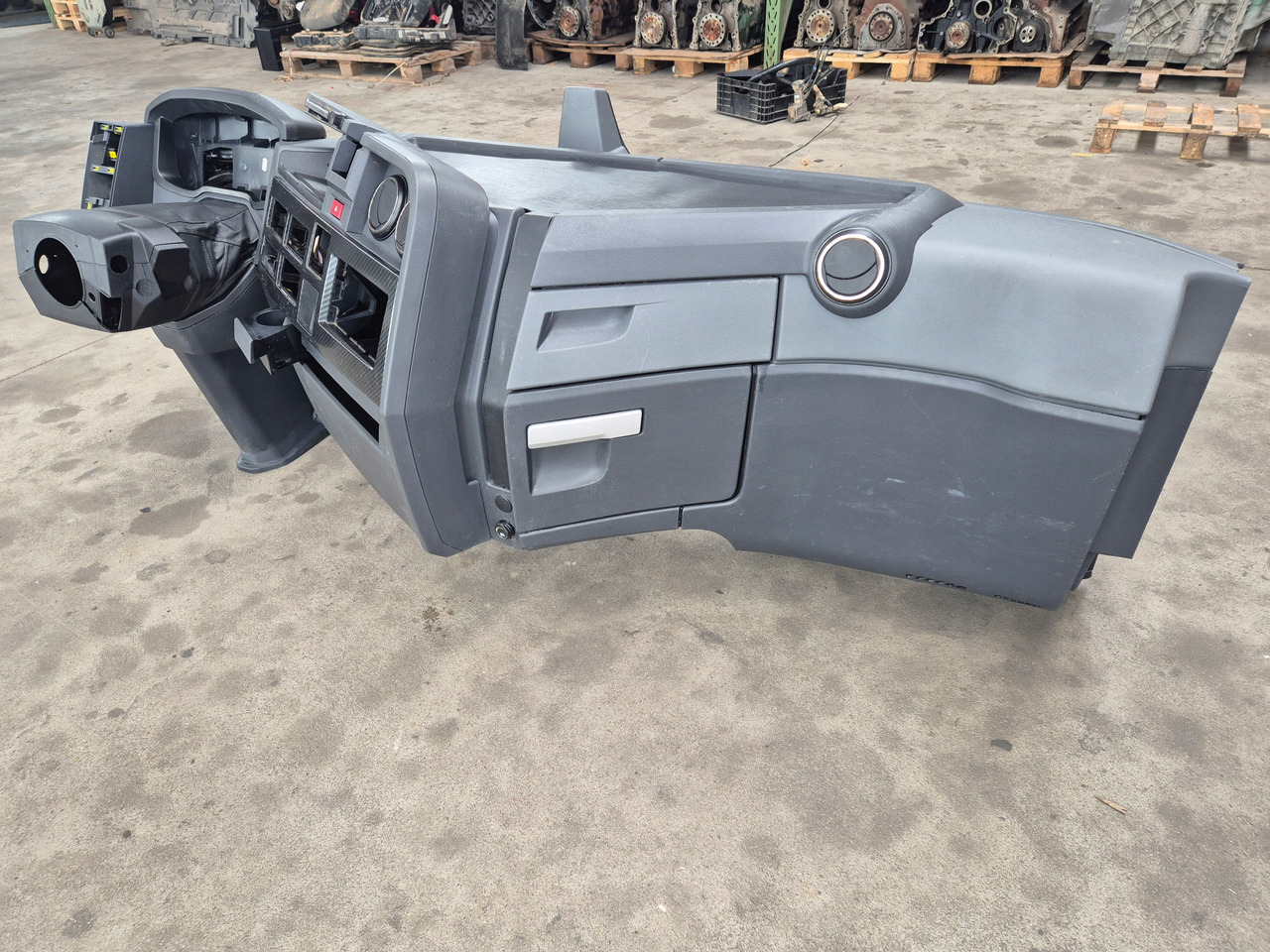 RENAULT KONSOLA KOMPLETNA KOKPIT DESKA PRZEKŁADKA ANGLIKA RENAULT GAMA T RANGE EVO - Кабина и интерьер для Грузовиков: фото 4 RENAULT KONSOLA KOMPLETNA KOKPIT DESKA PRZEKŁADKA ANGLIKA RENAULT GAMA T RANGE EVO - Кабина и интерьер для Грузовиков: фото 4