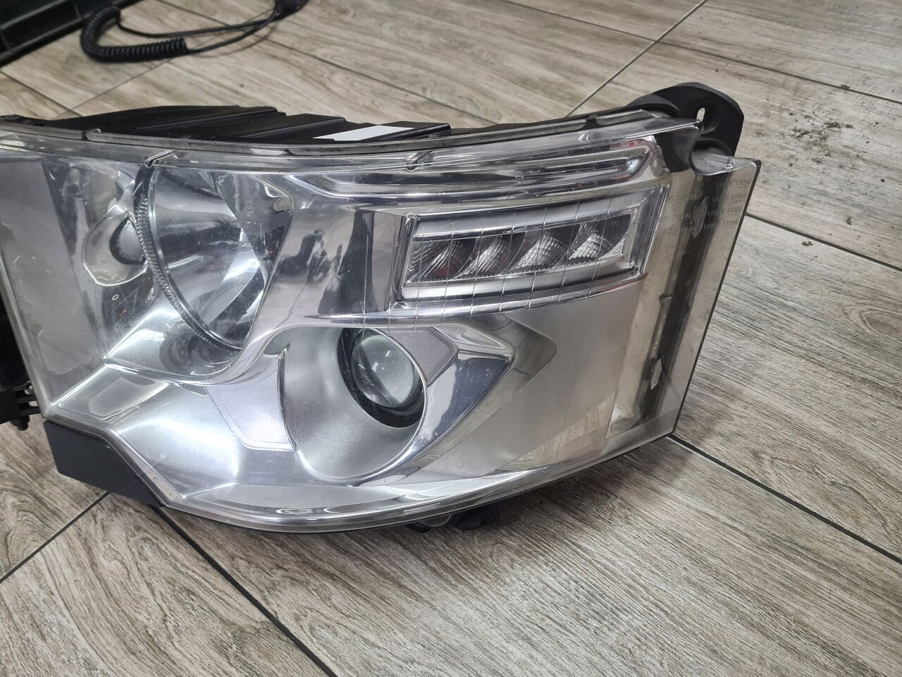 RENAULT LAMPA LEWA REFLEKTOR H7 RENAULT GAMA T RANGE ORYGINAŁ - Передняя фара для Грузовиков: фото 4 RENAULT LAMPA LEWA REFLEKTOR H7 RENAULT GAMA T RANGE ORYGINAŁ - Передняя фара для Грузовиков: фото 4