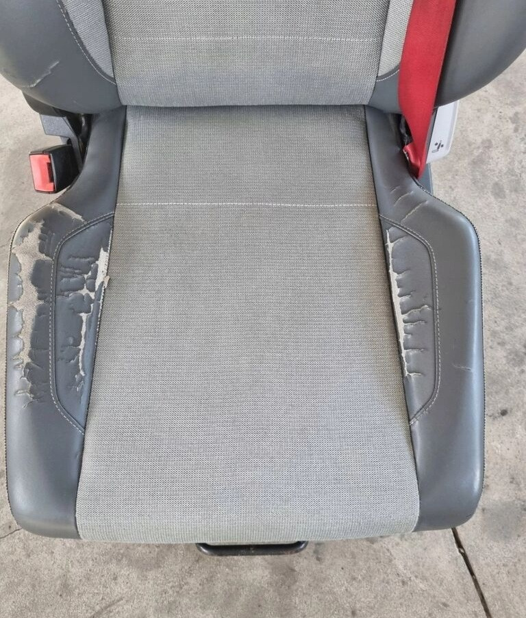 Renault LEWY SIEDZENIE KIEROWCY Renault RANGE GAMA T C K - Сиденье для Грузовиков: фото 2 Renault LEWY SIEDZENIE KIEROWCY Renault RANGE GAMA T C K - Сиденье для Грузовиков: фото 2
