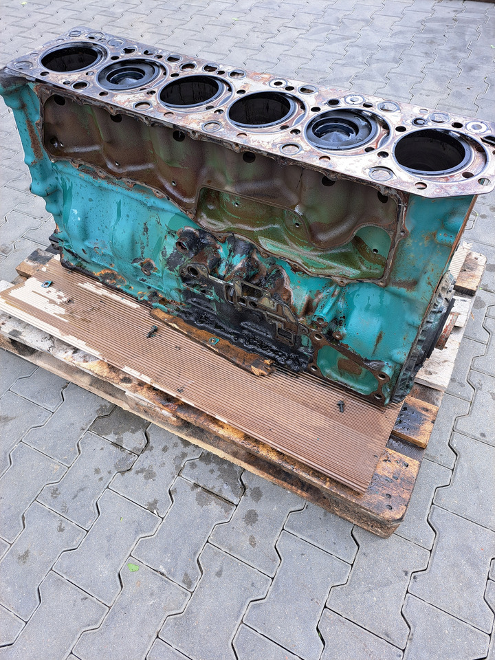 VOLVO BLOK SILNIKA TŁOKI WAŁ KORBOWY VOLVO FM 9 D9A - Блок цилиндров для Грузовиков: фото 3 VOLVO BLOK SILNIKA TŁOKI WAŁ KORBOWY VOLVO FM 9 D9A - Блок цилиндров для Грузовиков: фото 3