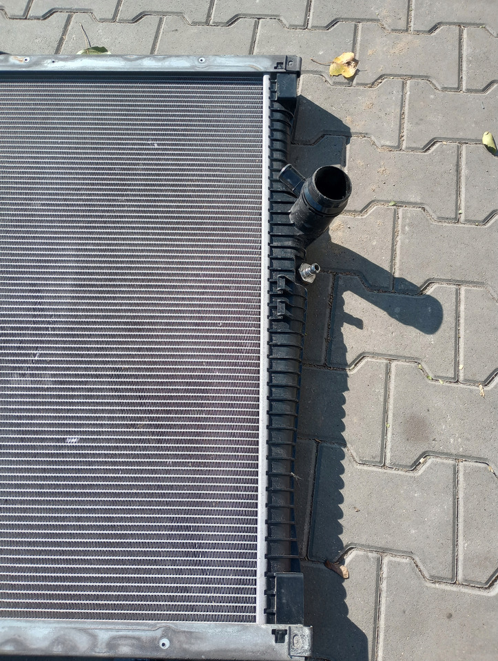 VOLVO CHŁODNICA WODY CIECZY VOLVO FH 4 RENAULT GAMA T - Радиатор для Грузовиков: фото 3 VOLVO CHŁODNICA WODY CIECZY VOLVO FH 4 RENAULT GAMA T - Радиатор для Грузовиков: фото 3