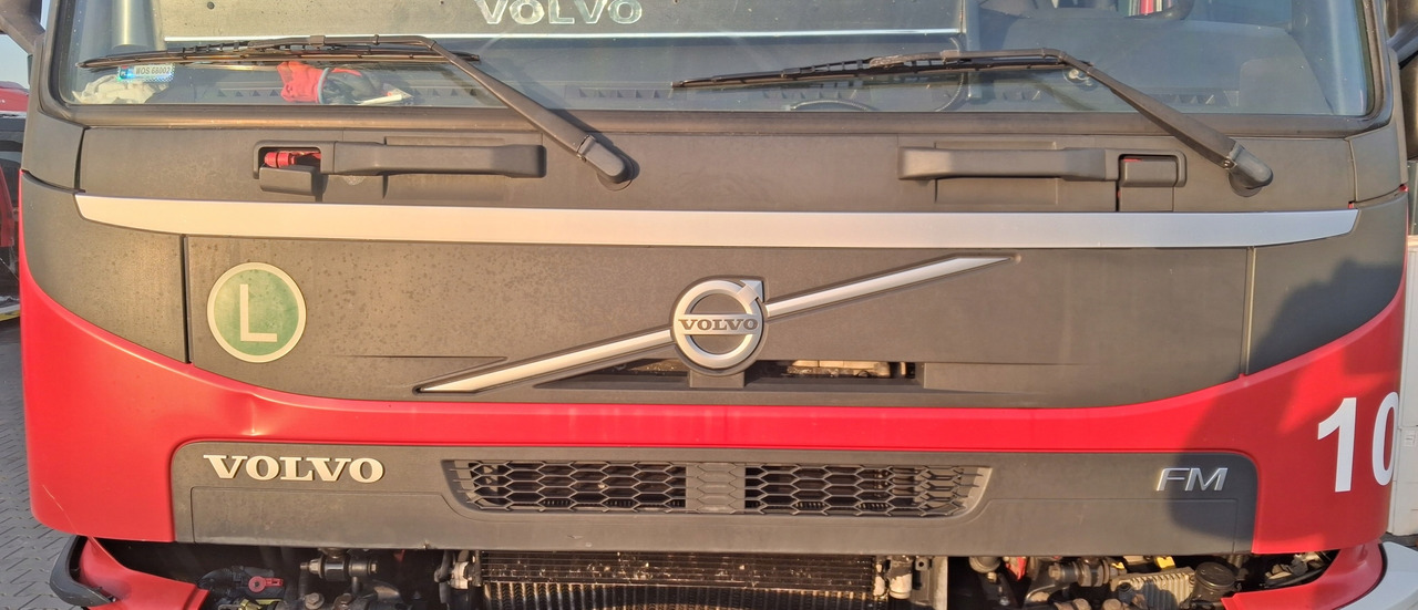 VOLVO MASKA KOMPLETNA GÓRNA ATRAPA KABINY VOLVO FM 4 FMX EURO 6 - Капот для Грузовиков: фото 1 VOLVO MASKA KOMPLETNA GÓRNA ATRAPA KABINY VOLVO FM 4 FMX EURO 6 - Капот для Грузовиков: фото 1