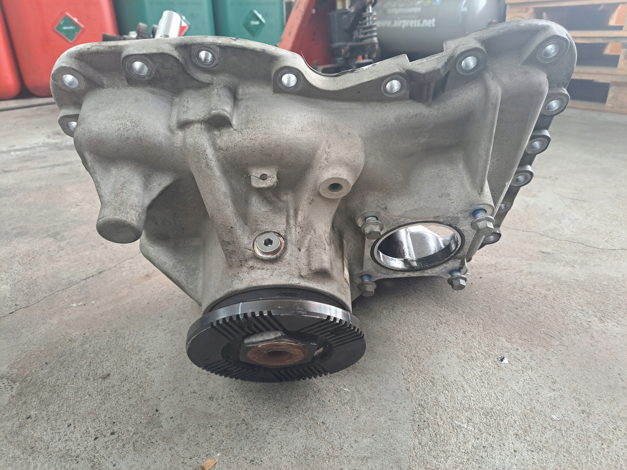 VOLVO OBUDOWA TYŁ REDUKTOR SKRZYNI I-SHIFT AUTOMAT AT 2612 TRAG-G VOLVO FH 4 FH 5 RENAULT GAMA T - Коробка передач и запчасти для Грузовиков: фото 5 VOLVO OBUDOWA TYŁ REDUKTOR SKRZYNI I-SHIFT AUTOMAT AT 2612 TRAG-G VOLVO FH 4 FH 5 RENAULT GAMA T - Коробка передач и запчасти для Грузовиков: фото 5