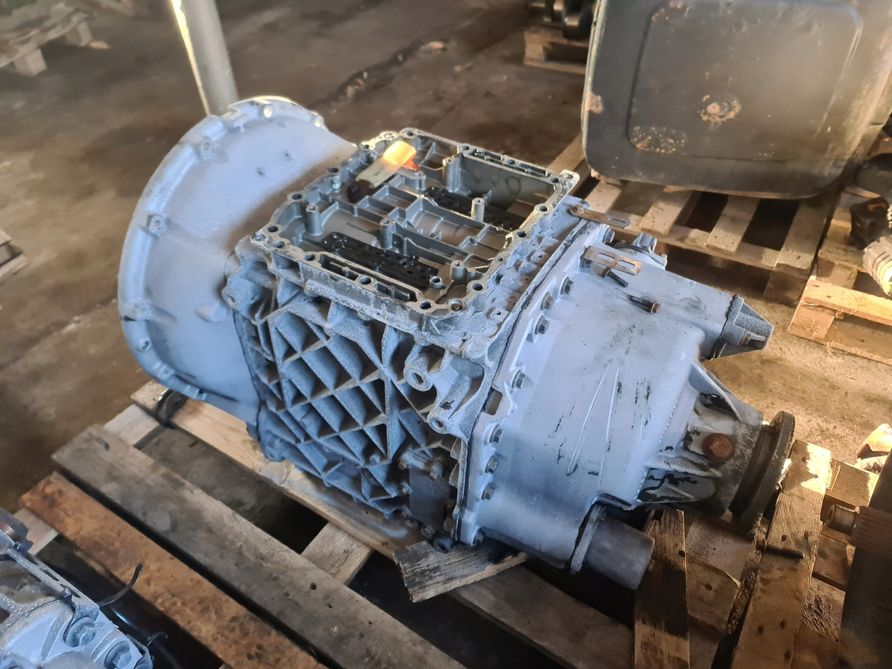 VOLVO SKRZYNIA BIEGÓW RENAULT DXI VOLVO FH FM VT2412B - Коробка передач для Грузовиков: фото 2 VOLVO SKRZYNIA BIEGÓW RENAULT DXI VOLVO FH FM VT2412B - Коробка передач для Грузовиков: фото 2