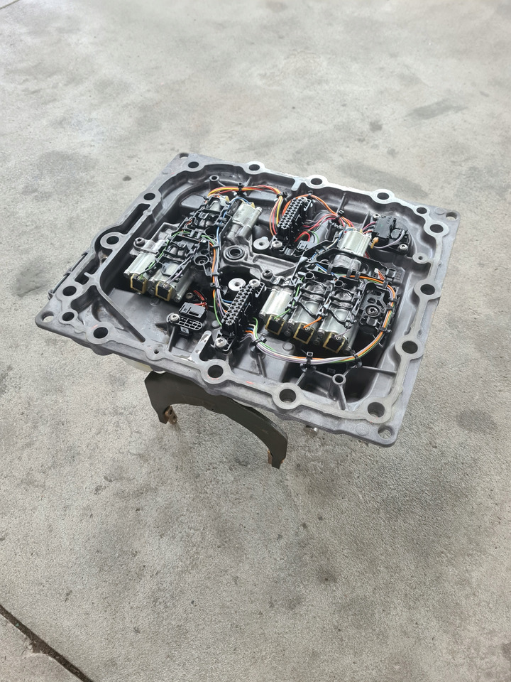 VOLVO WYBIERAK SKRZYNI BIEGÓW "TRAG G" Z RETARDEREM VOLVO FH 4 5 RENAULT GAMA T - Коробка передач и запчасти для Грузовиков: фото 2 VOLVO WYBIERAK SKRZYNI BIEGÓW "TRAG G" Z RETARDEREM VOLVO FH 4 5 RENAULT GAMA T - Коробка передач и запчасти для Грузовиков: фото 2