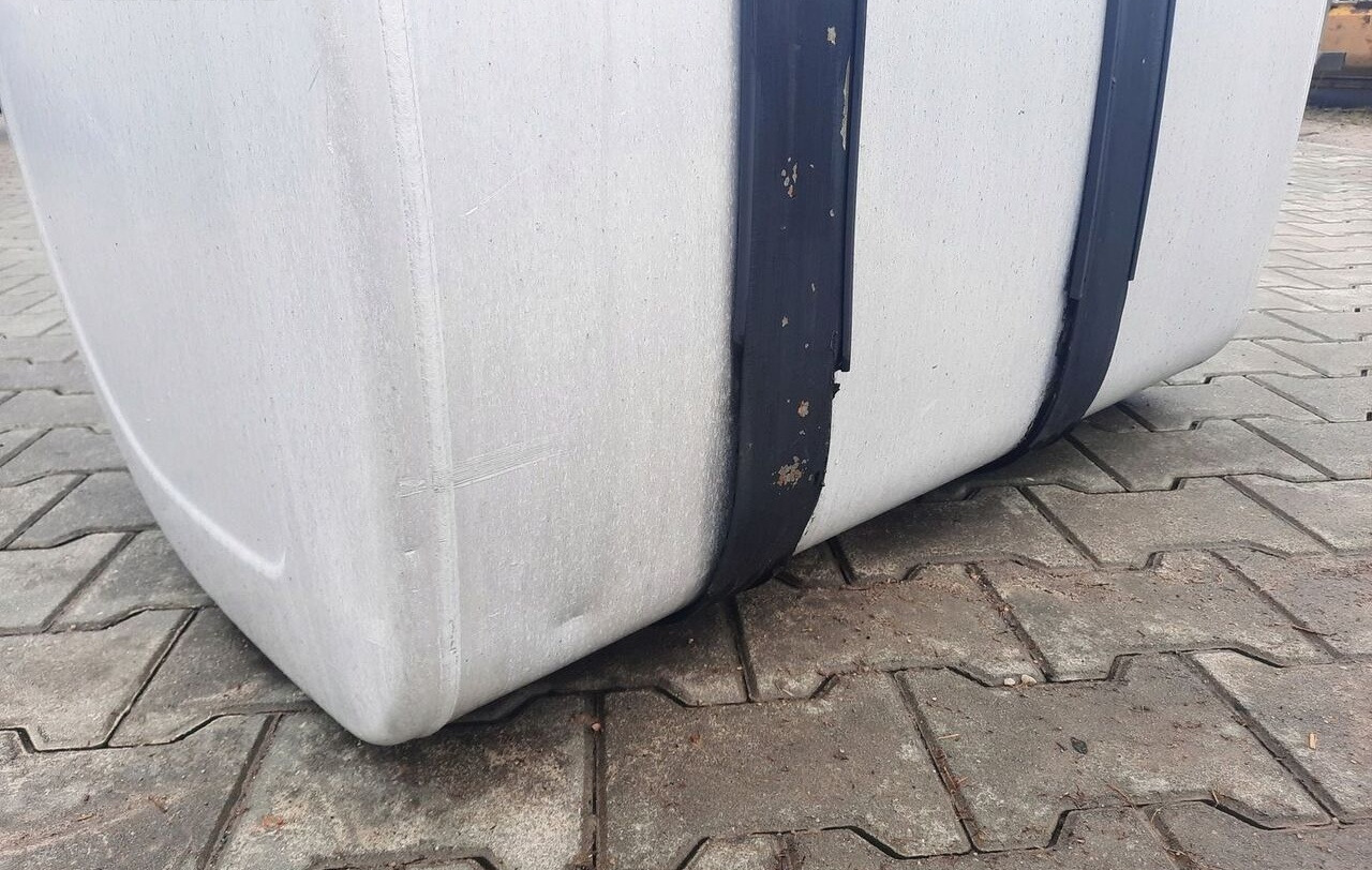 VOLVO ZBIORNIK PALIWA VOLVO FH FM 4 RENAULT GAMA RANGE T 100/70/70 20503505 - Топливный бак для Грузовиков: фото 3 VOLVO ZBIORNIK PALIWA VOLVO FH FM 4 RENAULT GAMA RANGE T 100/70/70 20503505 - Топливный бак для Грузовиков: фото 3