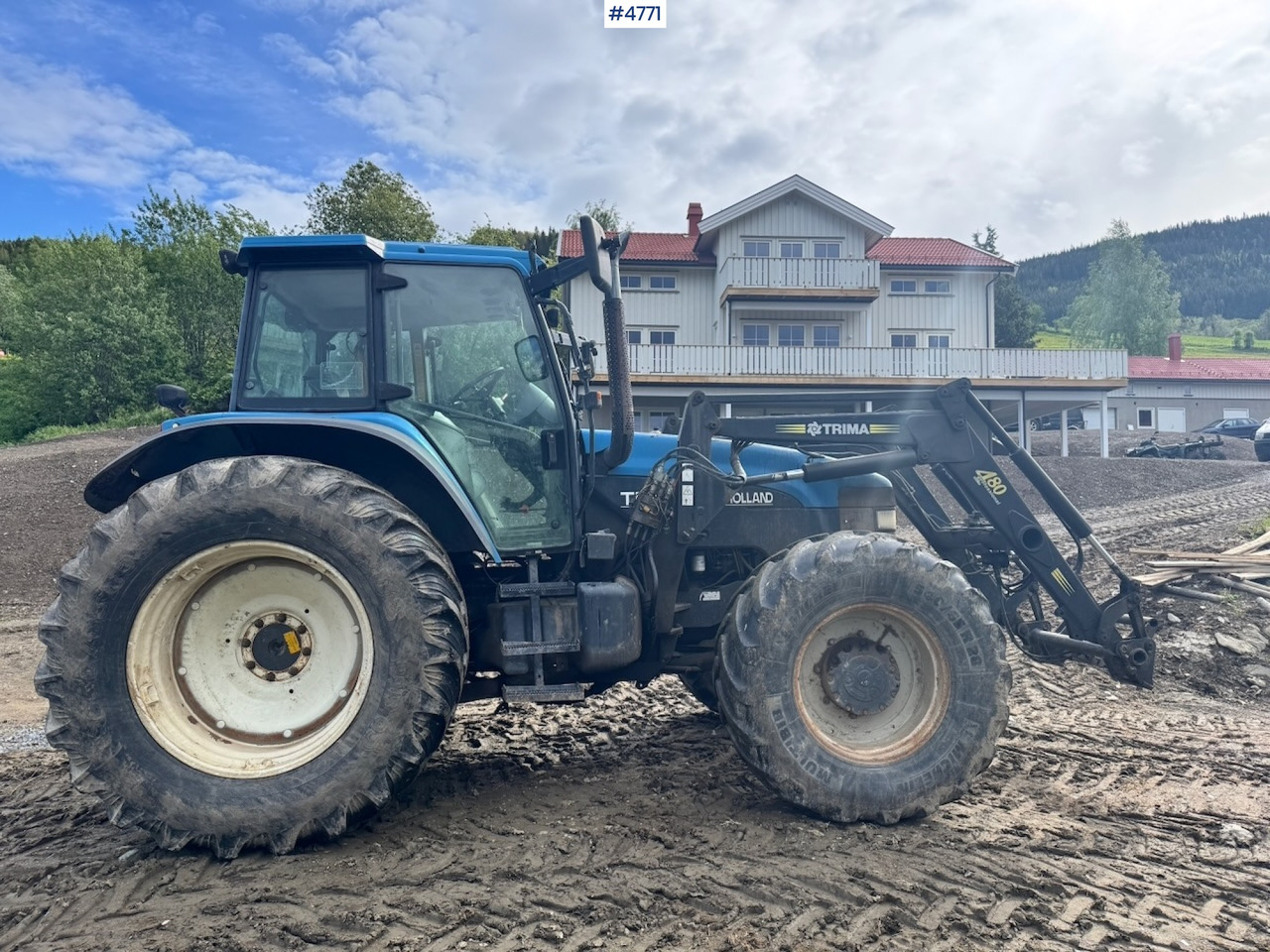 2000 New Holland TM135 4x4 w/ Front loader - Трактор: фото 5 2000 New Holland TM135 4x4 w/ Front loader - Трактор: фото 5