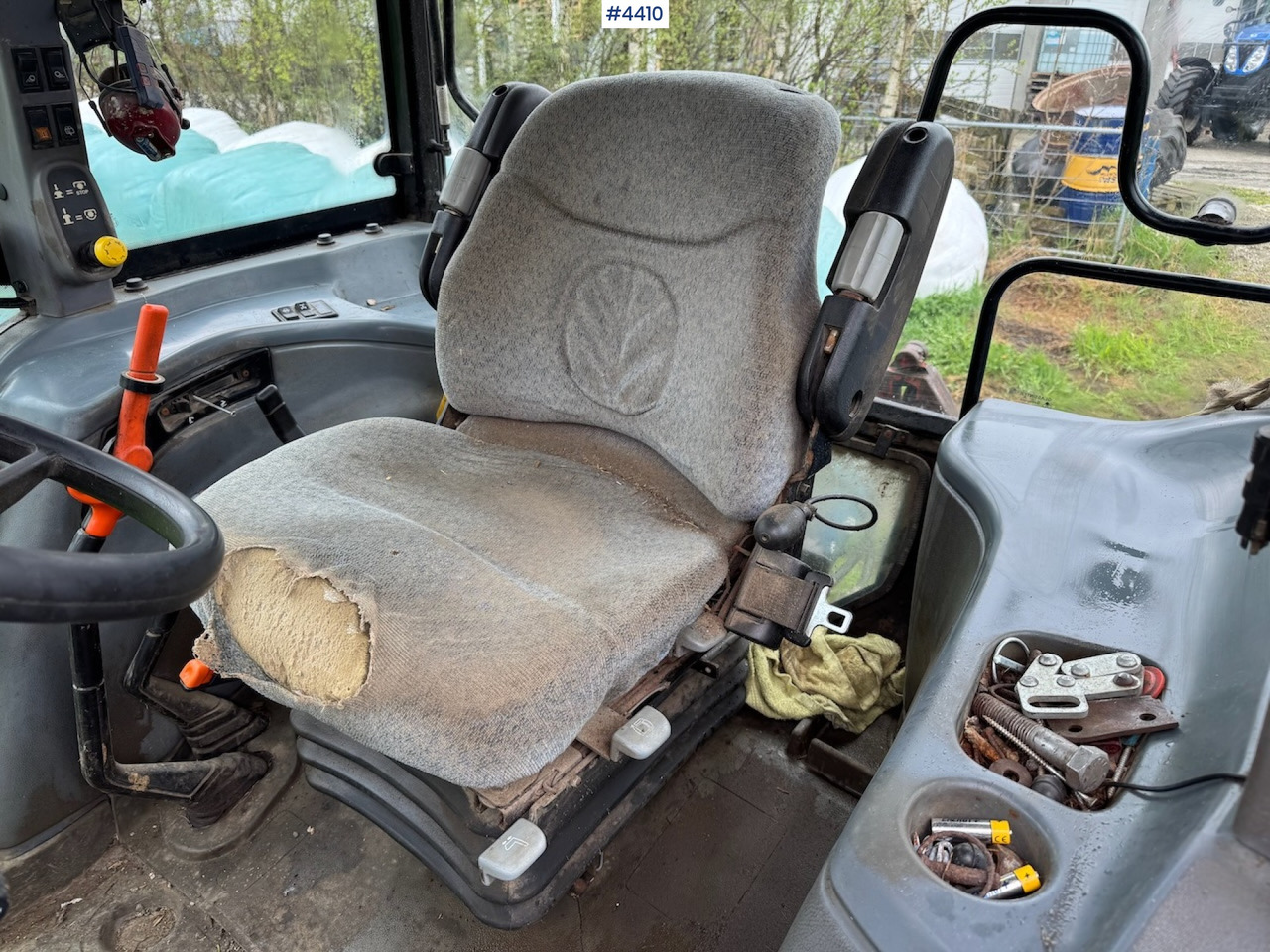 Трактор 2006 New Holland TL100 A w/Front Loader.: фото 10