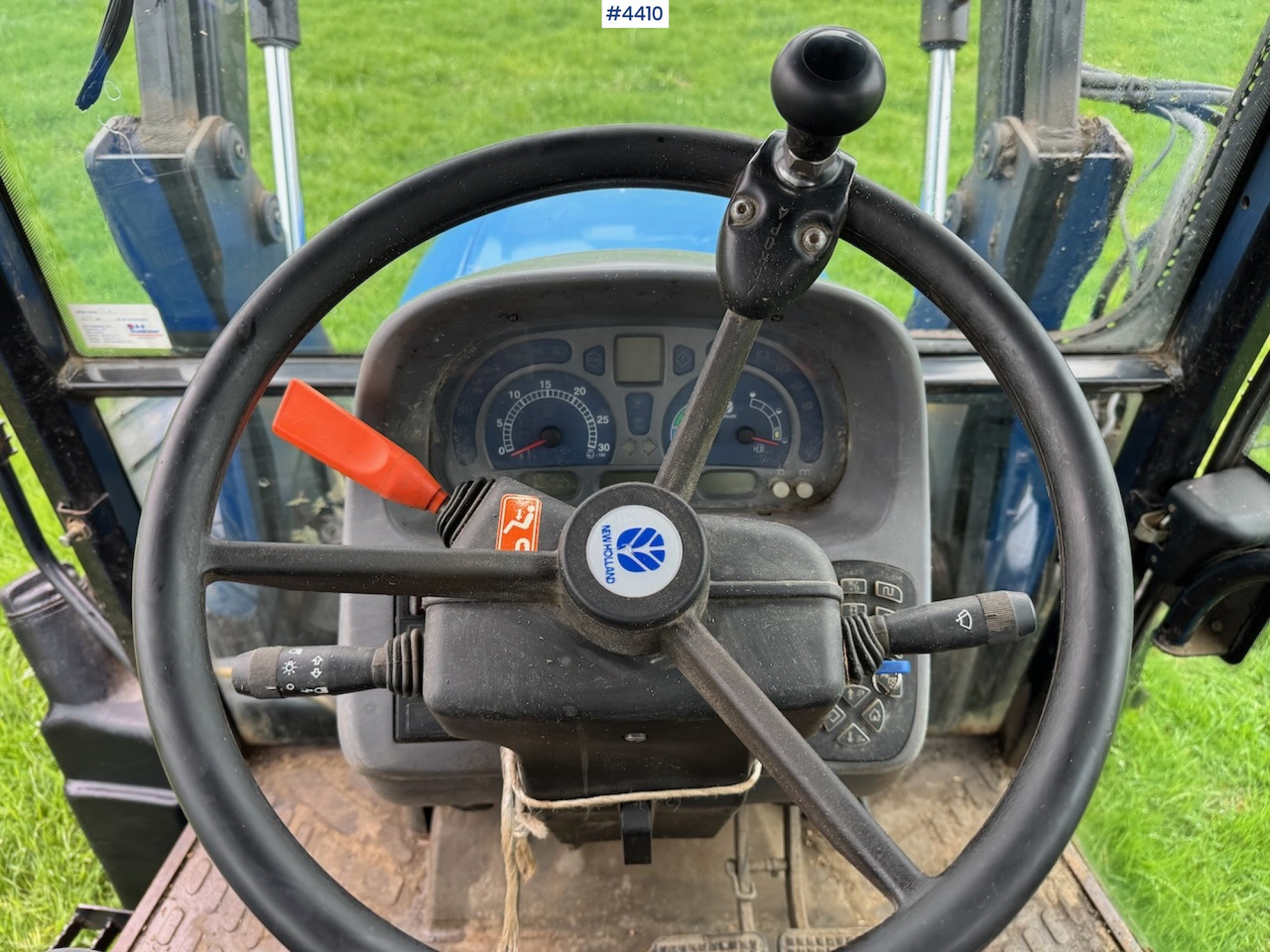 Трактор 2006 New Holland TL100 A w/Front Loader.: фото 11