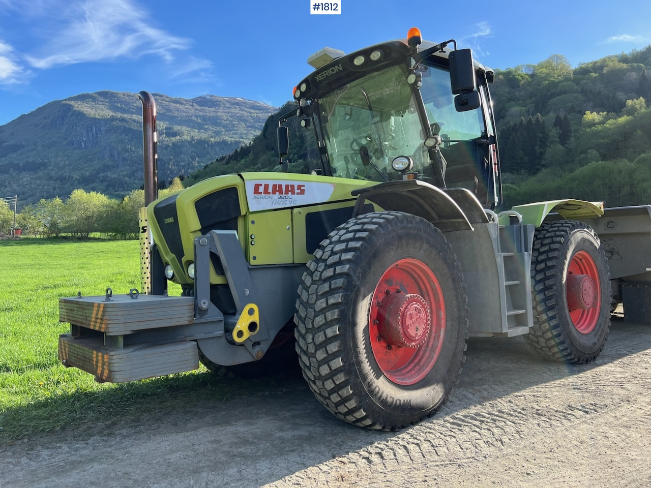 2009 Claas Xerion 3800 - Трактор: фото 1 2009 Claas Xerion 3800 - Трактор: фото 1