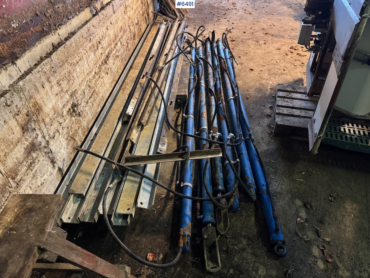 2015 Hydraulic shovel system w/ motor - Инвентарь для животноводства: фото 1 2015 Hydraulic shovel system w/ motor - Инвентарь для животноводства: фото 1