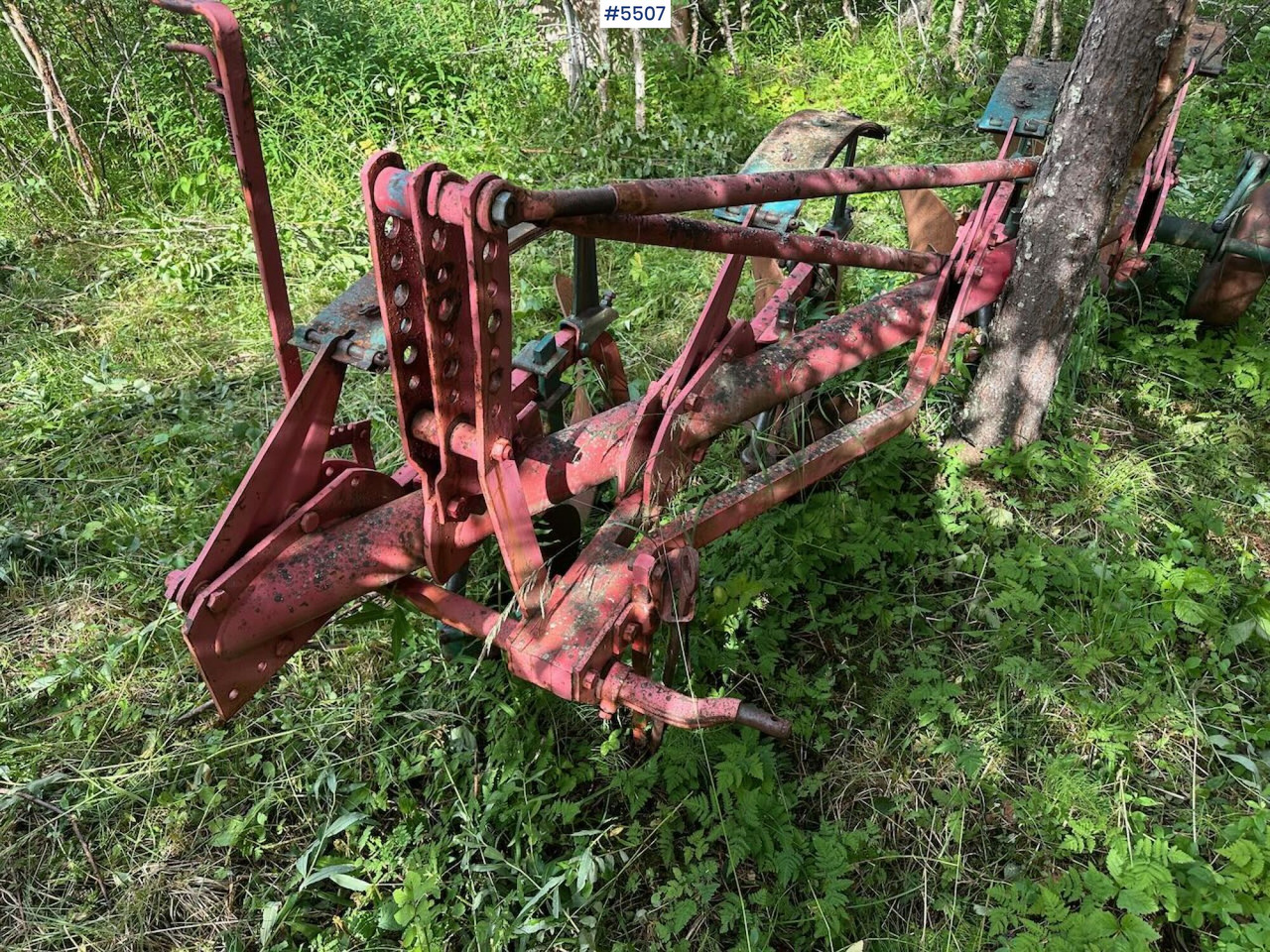 4-furrow conventional plow - Техника для обработки почвы: фото 4 4-furrow conventional plow - Техника для обработки почвы: фото 4