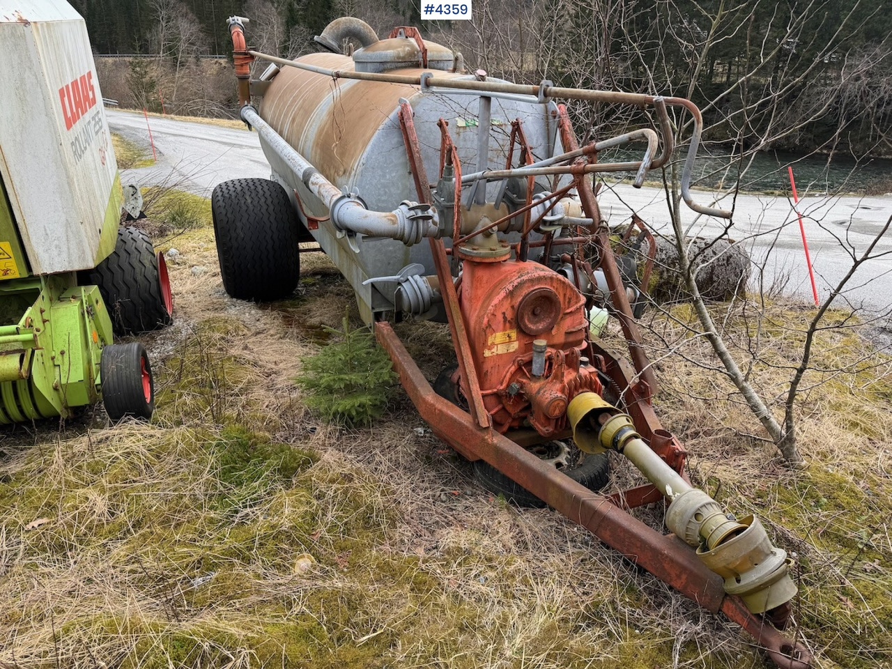 Bauer Manure spreader with boom cannon. - Навозоразбрасыватель: фото 2 Bauer Manure spreader with boom cannon. - Навозоразбрасыватель: фото 2