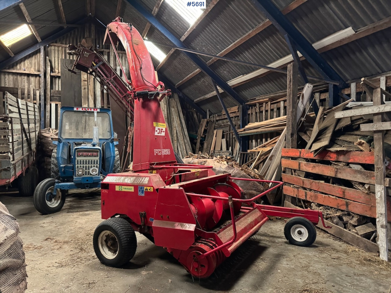 JF FC 850 Fine shredder + a dividing machine. - Техника для сенозаготовки: фото 2 JF FC 850 Fine shredder + a dividing machine. - Техника для сенозаготовки: фото 2