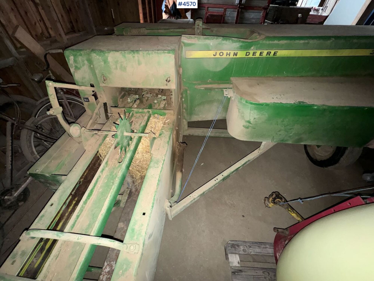 John Deere 332A Square baler - Техника для сенозаготовки: фото 2 John Deere 332A Square baler - Техника для сенозаготовки: фото 2