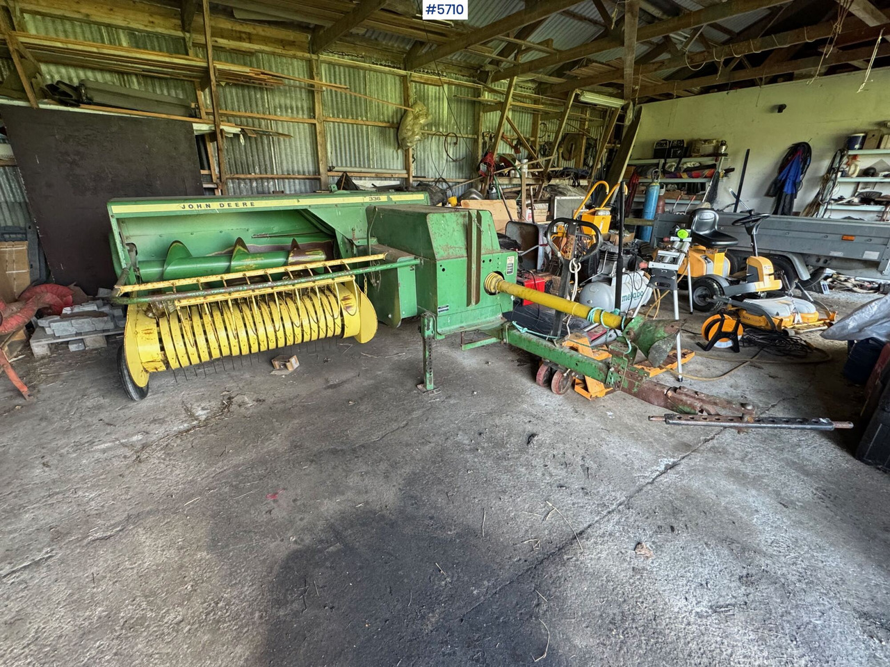 John Deere 336 Square baler. - Техника для сенозаготовки: фото 1 John Deere 336 Square baler. - Техника для сенозаготовки: фото 1