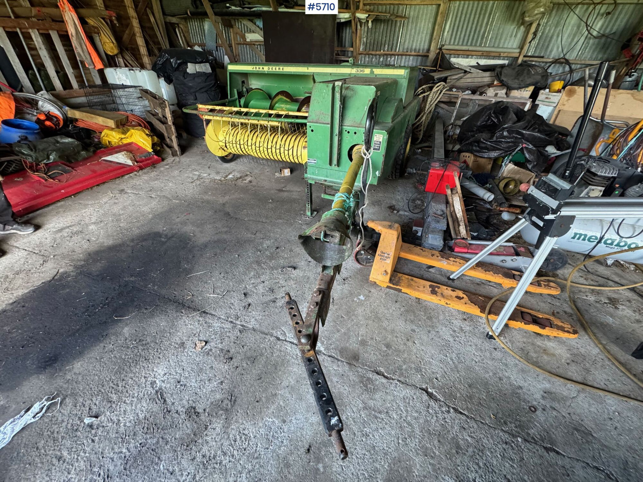 John Deere 336 Square baler. - Техника для сенозаготовки: фото 2 John Deere 336 Square baler. - Техника для сенозаготовки: фото 2