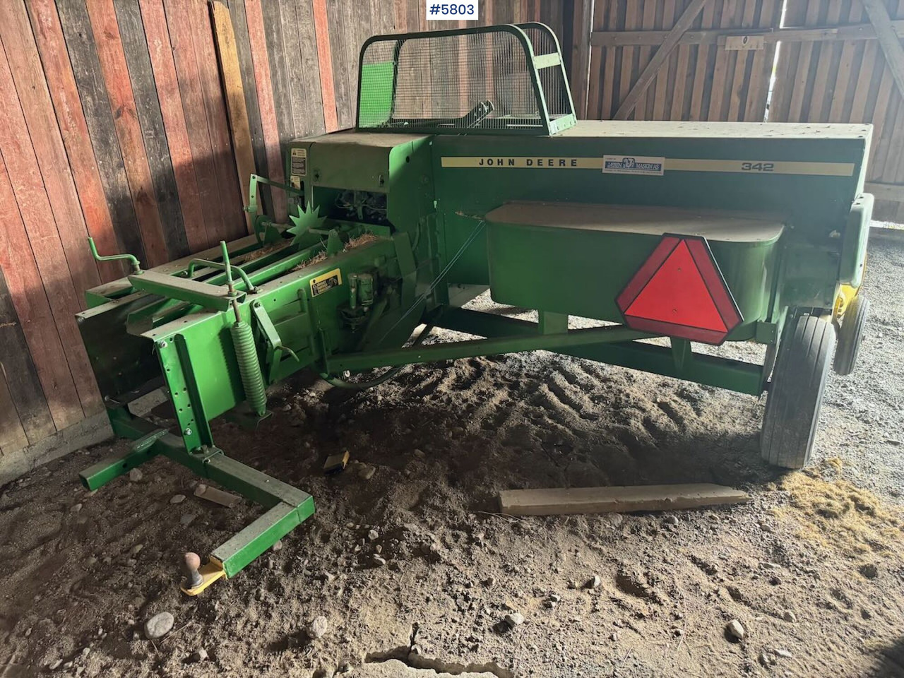 John Deere 342 - Техника для сенозаготовки: фото 5 John Deere 342 - Техника для сенозаготовки: фото 5