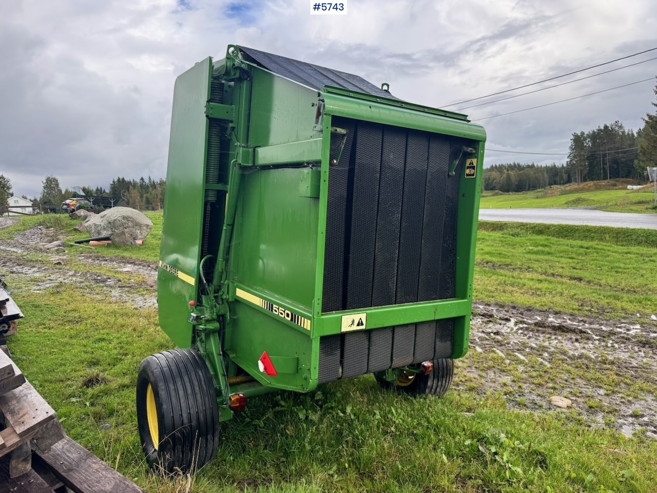 John Deere 550 Round Baler. - Техника для сенозаготовки: фото 3 John Deere 550 Round Baler. - Техника для сенозаготовки: фото 3