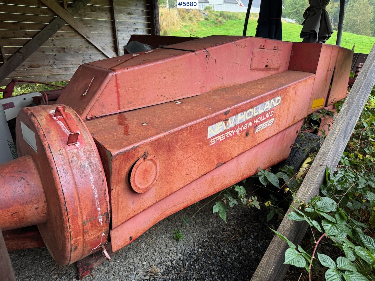 New Holland 268 Square Baler - Техника для сенозаготовки: фото 5 New Holland 268 Square Baler - Техника для сенозаготовки: фото 5